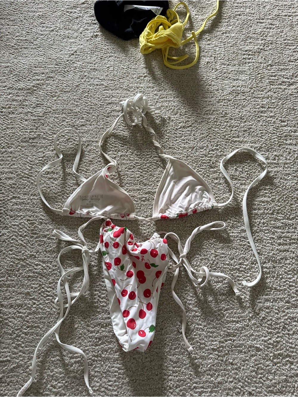 Frankie’s bikinis cherry set - Picture 3 of 7